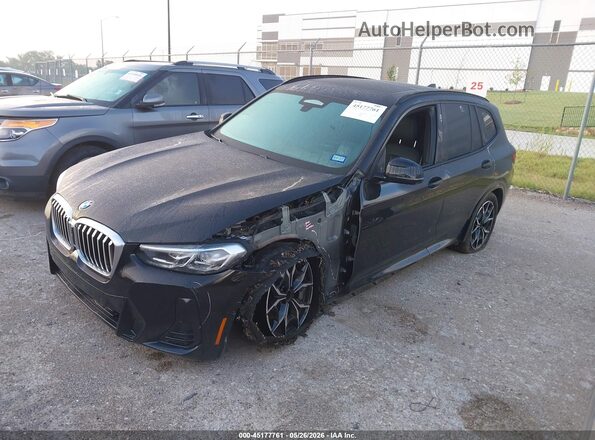 5UX43DP07R9V35601 2024 BMW X3 Black Առջևի ձախ երեք քառորդ տեսարան