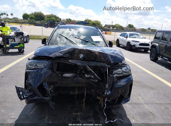 5UX43DP07R9V36795 2024 BMW X3 Черный Вид спереди