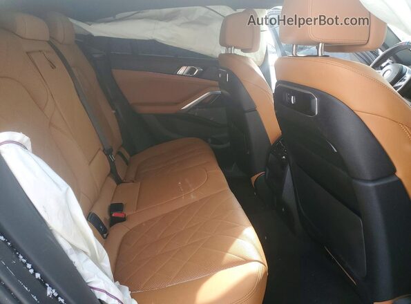 5UX43EX06R9U05511 2024 BMW X6 Черный Вид задней части салона