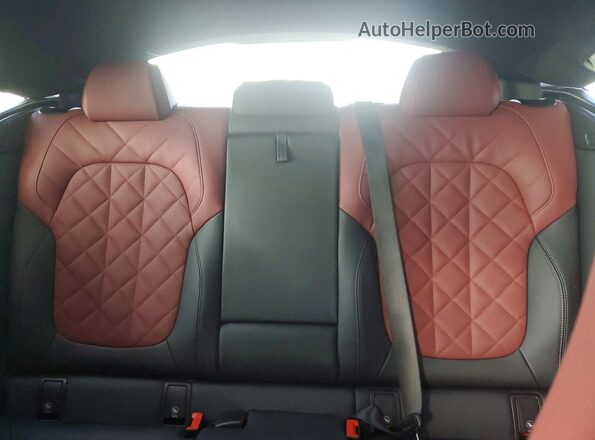 5UX43EX0XT9047305 2026 BMW X6 Black Vista de los asientos traseros