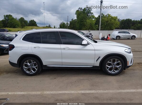 5UX53DP01N9J50159 2022 BMW X3 White Панорамний вид салону 360°