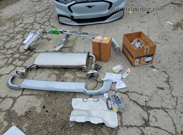 5UX53DP05P9R07535 2023 BMW X3 White VIN კოდის სტიკერის ხედი