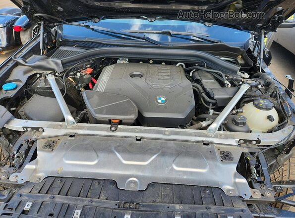 5UX53DP05R9U29460 2024 BMW X3 Black Widok komory silnika