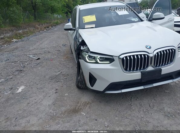 5UX53DP06N9K62911 2022 BMW X3 White Widok z przodu