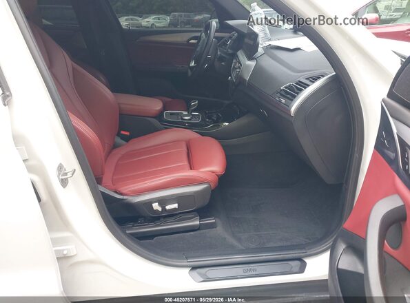 5UX53DP06N9K62911 2022 BMW X3 White Widok wnętrza z przodu
