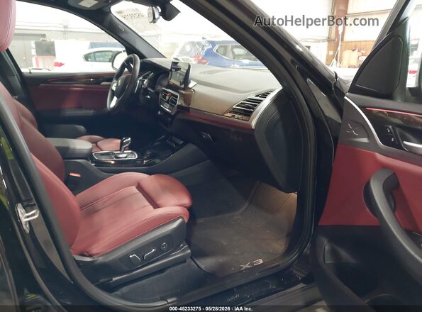 5UX53DP09R9X15103 2024 BMW X3 Черный Вид салона спереди