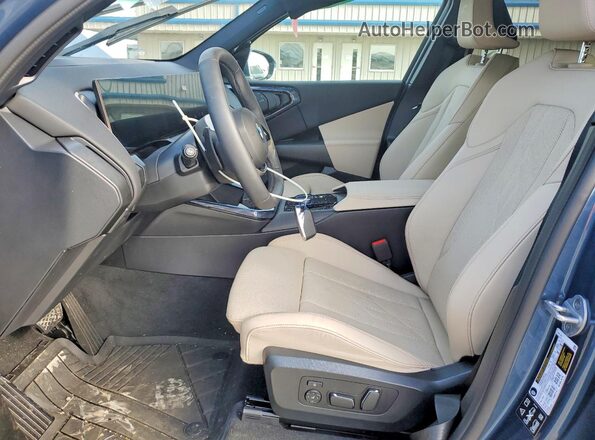 5UX53GP09S9088507 2025 BMW X3 Blue Front interior view