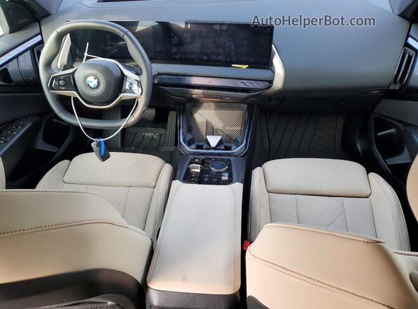 5UX53GP09S9088507 2025 BMW X3 Blue Dashboard view