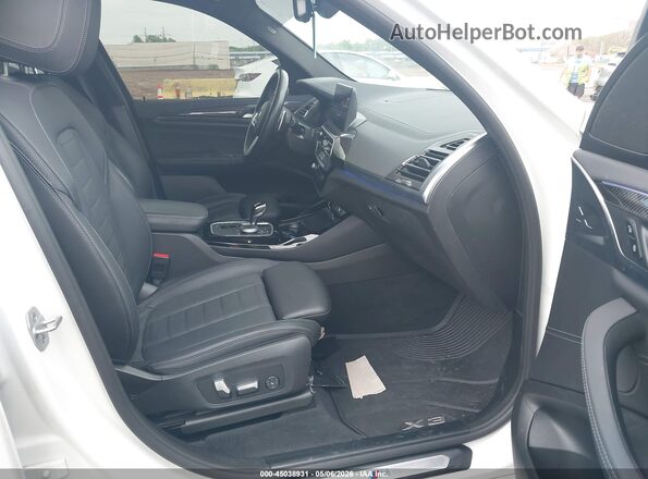 5UX83DP04N9K05992 2022 BMW X3 White Vista interior delantera
