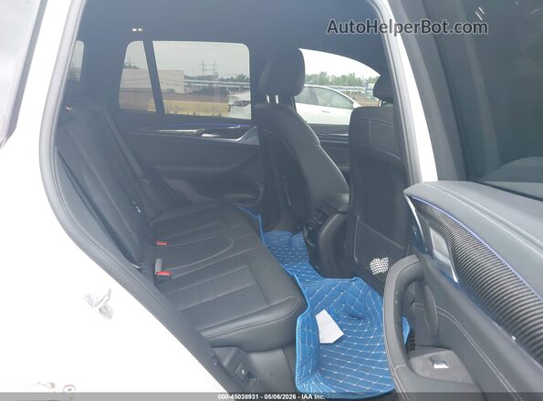 5UX83DP04N9K05992 2022 BMW X3 White Vista de la etiqueta del VIN
