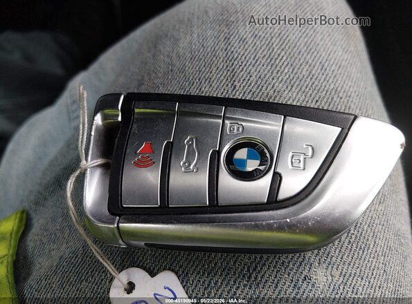 5UXCR4C08L9C00552 2020 BMW X5 Blue Вид панелі приладів