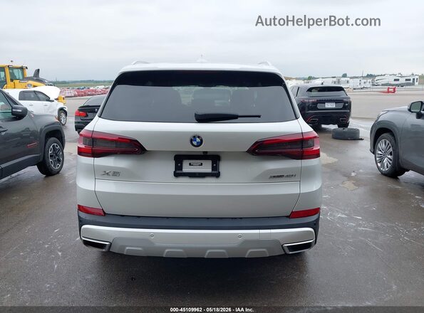 5UXCR6C08N9M30829 2022 BMW X5 White 