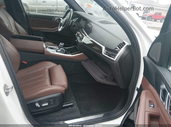 5UXCR6C09L9B45699 2020 BMW X5 White Front interior view