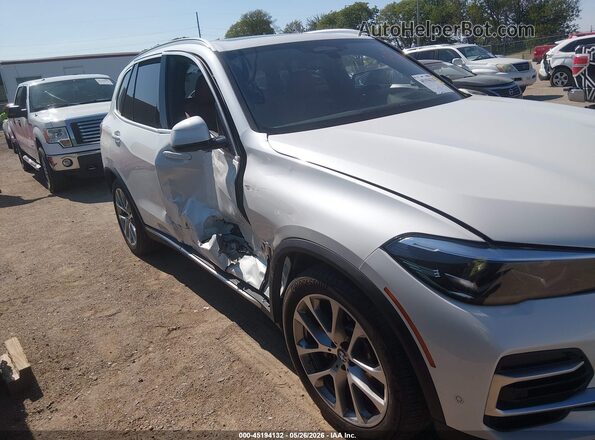5UXCR6C09P9R75988 2023 BMW X5 Белый 