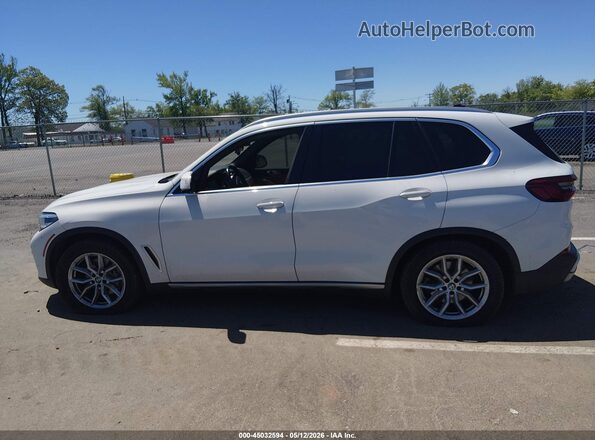 5UXCR6C54KLL00685 2019 BMW X5 Белый Панорамный вид салона 360°