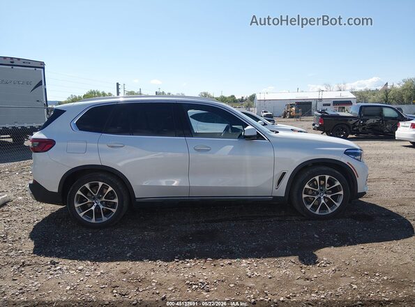 5UXCR6C54KLL11329 2019 BMW X5 Белый Вид задней части салона