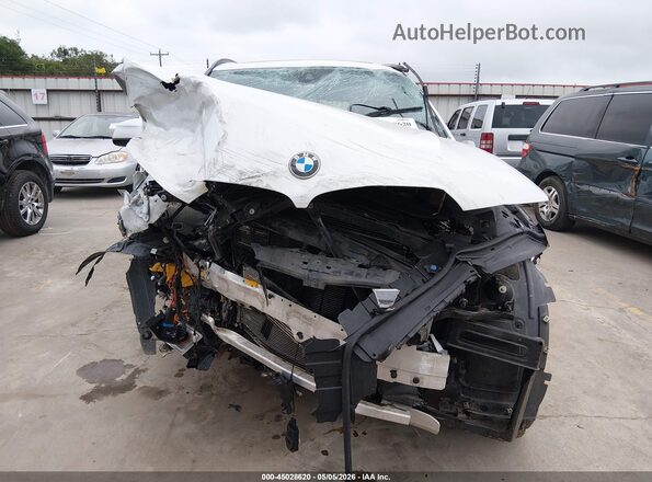 5UXCR6C54KLL62457 2019 BMW X5 White სალონის 360-გრადუსიანი ხედი