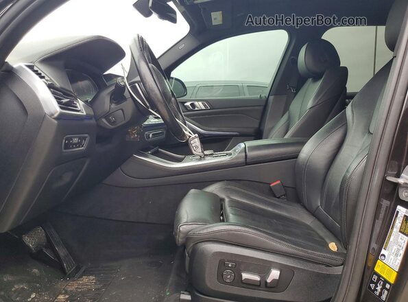 5UXCR6C55KLL35705 2019 BMW X5 Charcoal Vista interior delantera