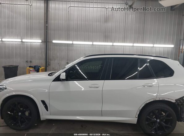 5UXCR6C55KLL62452 2019 BMW X5 White 