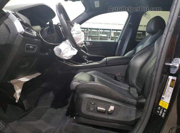 5UXCR6C57KLL22065 2019 BMW X5 Черный Вид салона спереди