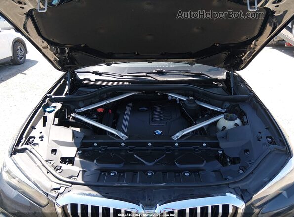5UXCR6C58KLL38498 2019 BMW X5 Black 