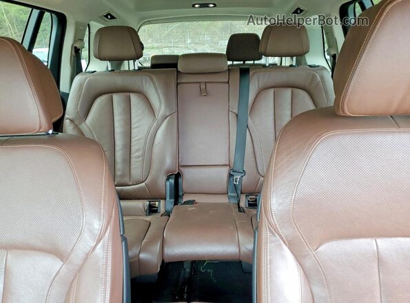 5UXCW2C00L9C34420 2020 BMW X7 Black Vista de los asientos traseros