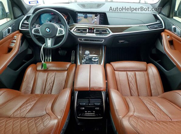 5UXCW2C01M9D89611 2021 BMW X7 White Dashboard view