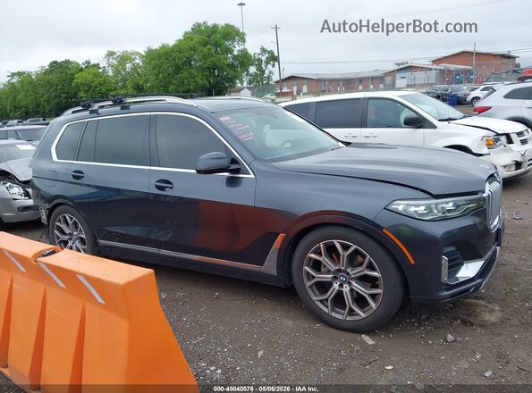 5UXCW2C01M9H51792 2021 BMW X7 Серый Панорамный вид салона 360°