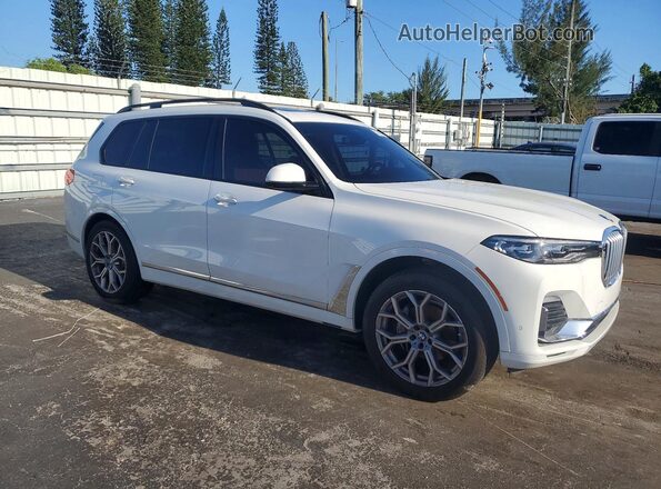 5UXCW2C02M9H35987 2021 BMW X7 White Przód prawy