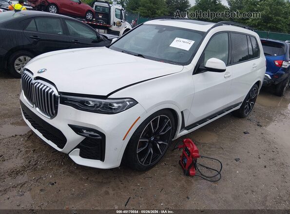 5UXCW2C03N9M41061 2022 BMW X7 Белый Передняя левая четверть