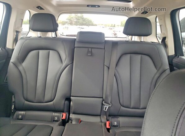 5UXCW2C07L0E74729 2020 BMW X7 Серый Вид задних сидений