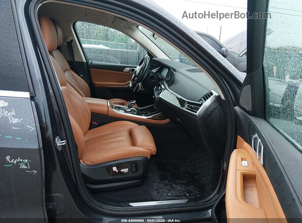 5UXCW2C07L9C06906 2020 BMW X7 Gray Vista interior delantera