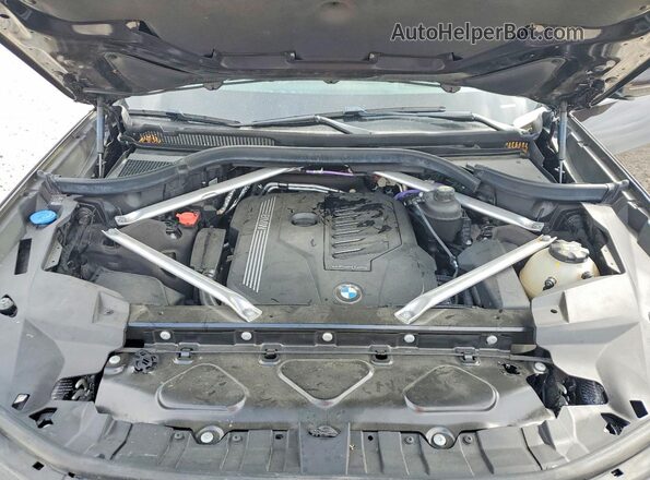5UXCW2C07M9F47174 2021 BMW X7 Black Engine compartment view