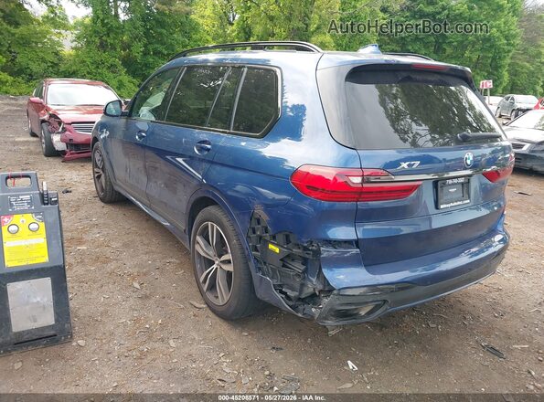 5UXCW2C09N9K63687 2022 BMW X7 Blue Front view