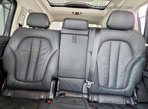 5UXCW2C0XL9B07254 2020 BMW X7 Синий Вид задних сидений