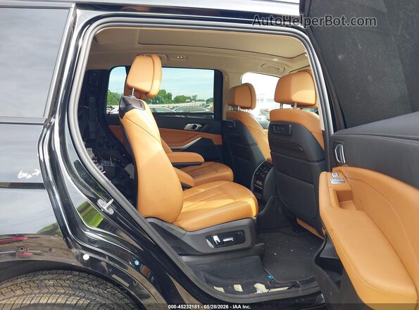 5UXCW2C0XN9L04070 2022 BMW X7 Black VIN კოდის სტიკერის ხედი