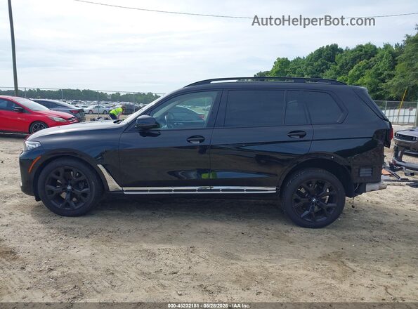 5UXCW2C0XN9L04070 2022 BMW X7 Black 