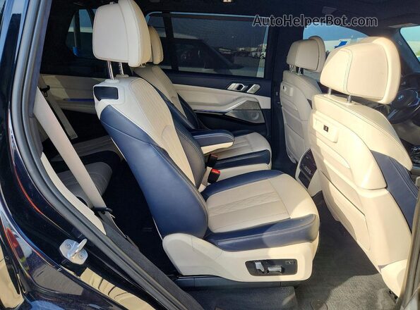 5UXCX4C53KLS37881 2019 BMW X7 Зеленый Вид задней части салона