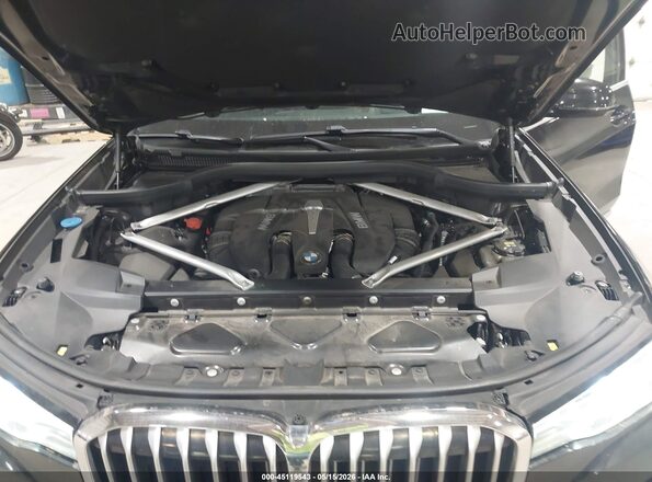 5UXCX4C56KLS36238 2019 BMW X7 Black Rear view