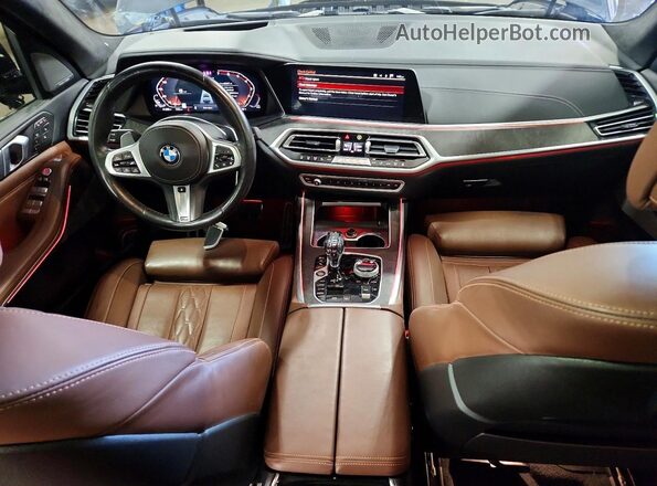 5UXCX6C06N9K34670 2022 BMW X7 Серый Вид панели приборов