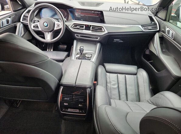 5UXCY6C01M9G87058 2021 BMW X6 Blue Widok deski rozdzielczej