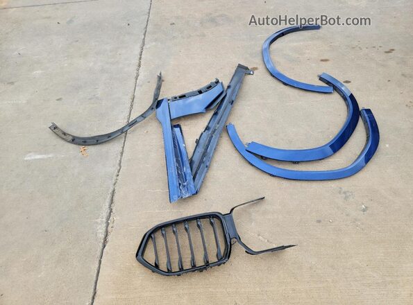 5UXCY6C01M9G87058 2021 BMW X6 Blue Widok naklejki z numerem VIN