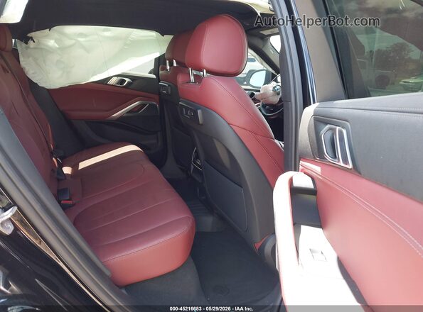 5UXCY6C02N9M28402 2022 BMW X6 Black Widok naklejki z numerem VIN
