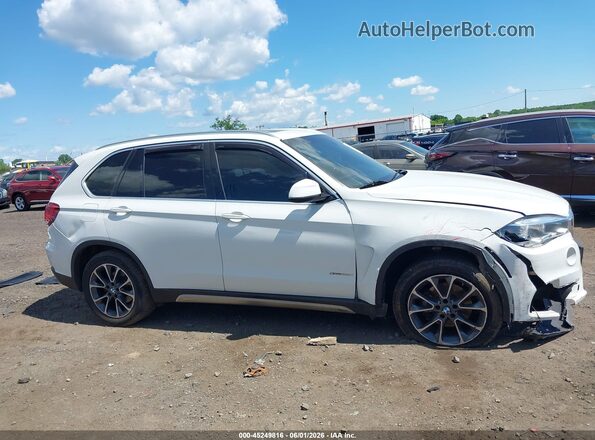 5UXKR0C33H0V74610 2017 BMW X5 White უკანა სალონის ხედი