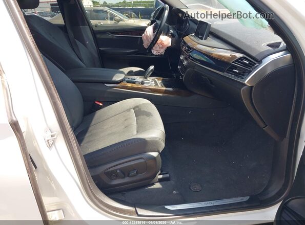 5UXKR0C33H0V74610 2017 BMW X5 White წინა სალონის ხედი