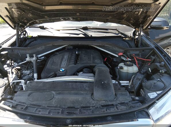 5UXKR0C37H0V70902 2017 BMW X5 Черный Вид сзади
