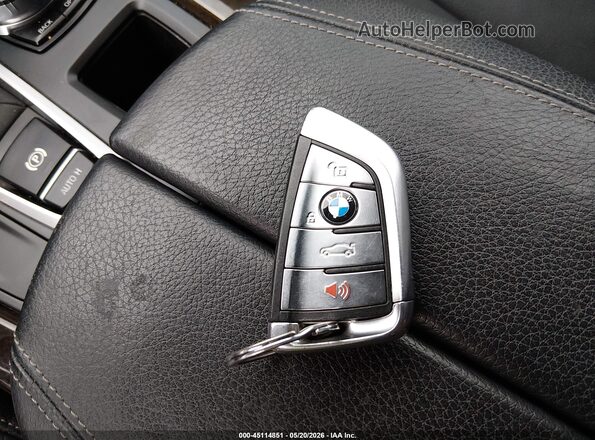 5UXKR0C52JL070216 2018 BMW X5 White Dashboard view