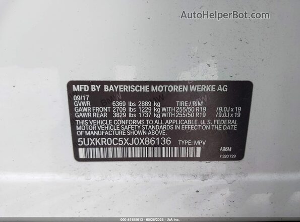 5UXKR0C5XJ0X86136 2018 BMW X5 White Widok komory silnika