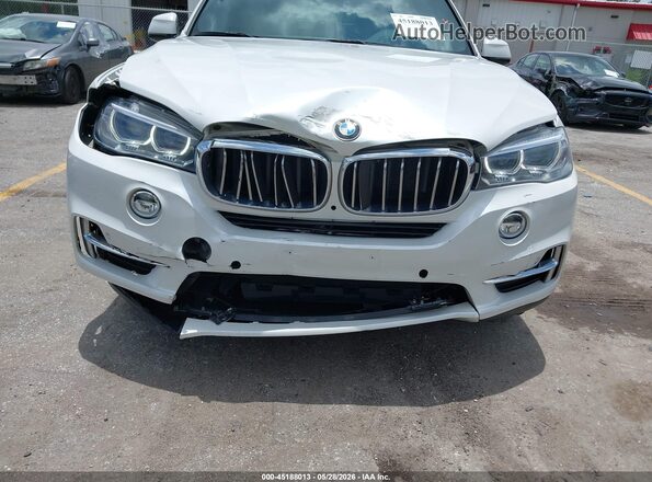 5UXKR0C5XJ0X86136 2018 BMW X5 White Widok z przodu