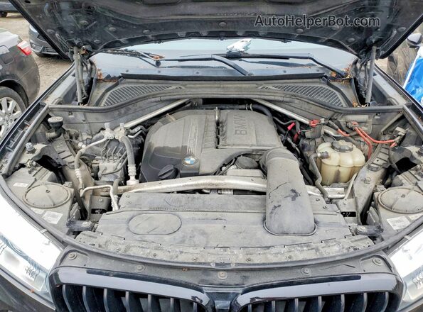 5UXKR2C38H0X03744 2017 BMW X5 Black 
